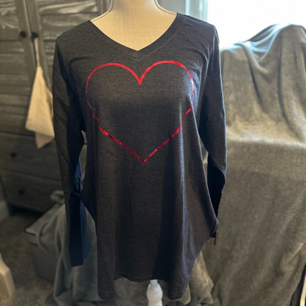 Charcoal Gray, Long Sleeved T-shirt with Metallic heart, size 2x